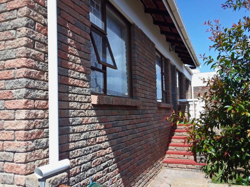 3 Bedroom Property for Sale in Heiderand Western Cape